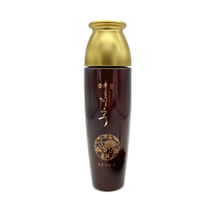 Тоник для кожи из красного женьшеня Bergamo Yezihu Skin Toner 150ml