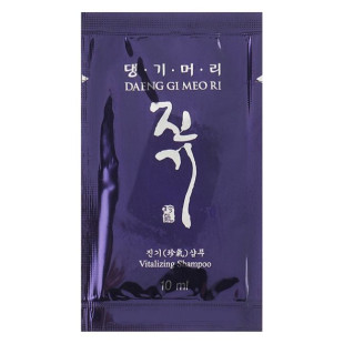 Шампунь оживляющий против выпадения волос Daeng Gi Meo Ri Vitalizing Shampoo (10ml)